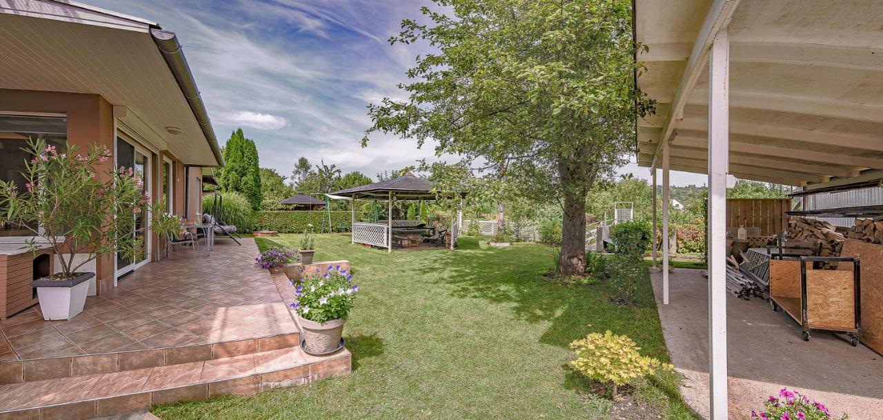 Riverside Apartman**** Miskolc Luaran gambar