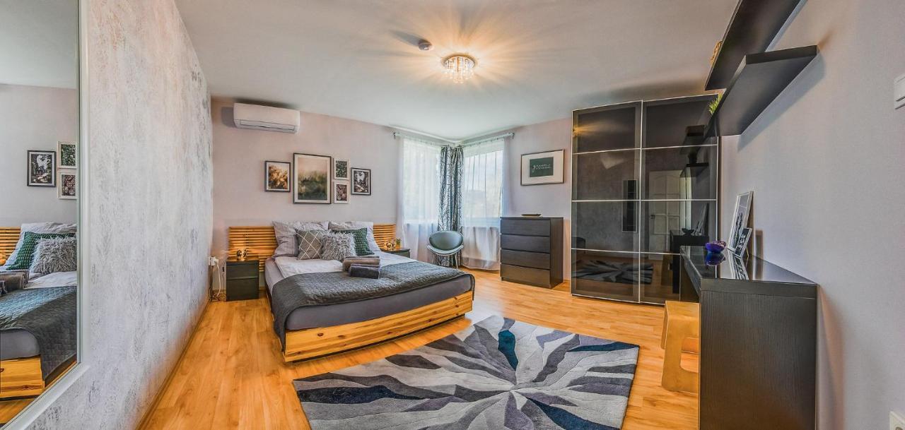 Riverside Apartman**** Miskolc Apartment Luaran gambar